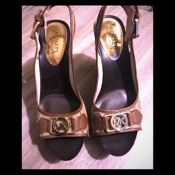 Michael Kors strappy wedges - Picture 3 of 6